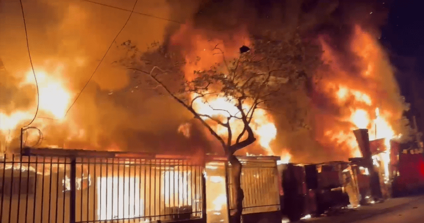 Diseño abstracto de llamas intensas