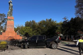 Accidente en estatua de León Cortés causa daños de $30 mil