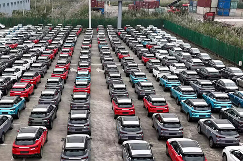 autos eléctricos en China con nuevas regulaciones para frenar la guerra de precios