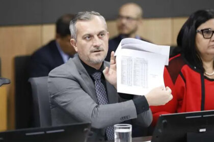 Política legislativa aprueba informe de mayoría sobre la CCSS