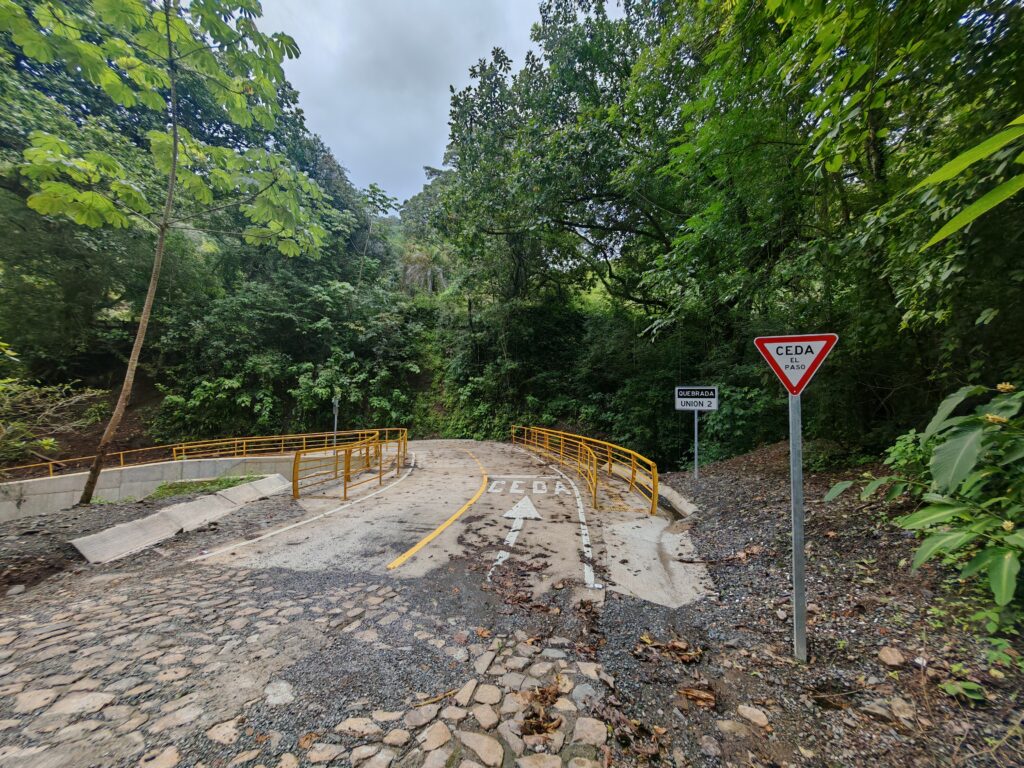 Inder infraestructura vial en comunidades rurales