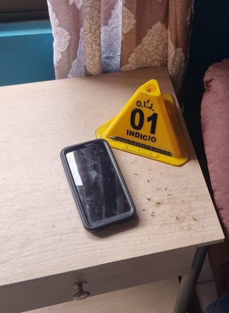 Agentes del OIJ durante allanamientos en CCSS