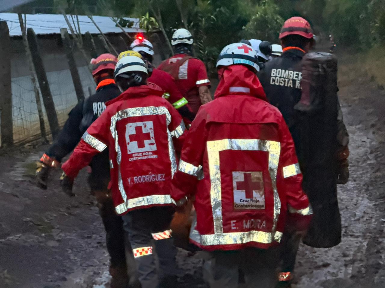 Deslizamiento San Ramón operaciones de rescate
