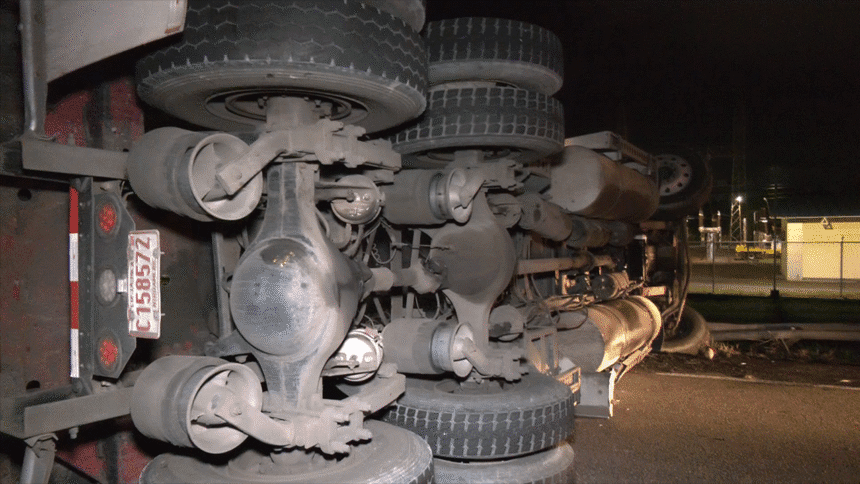 “vuelco de camión en San José bloqueó tres carriles”