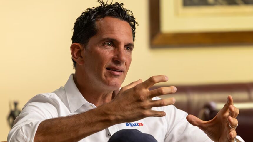 ruido de encuestas: José Aguilar expone su mensaje en campaña