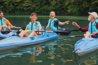 Turistas llegan al Aeropuerto Internacional