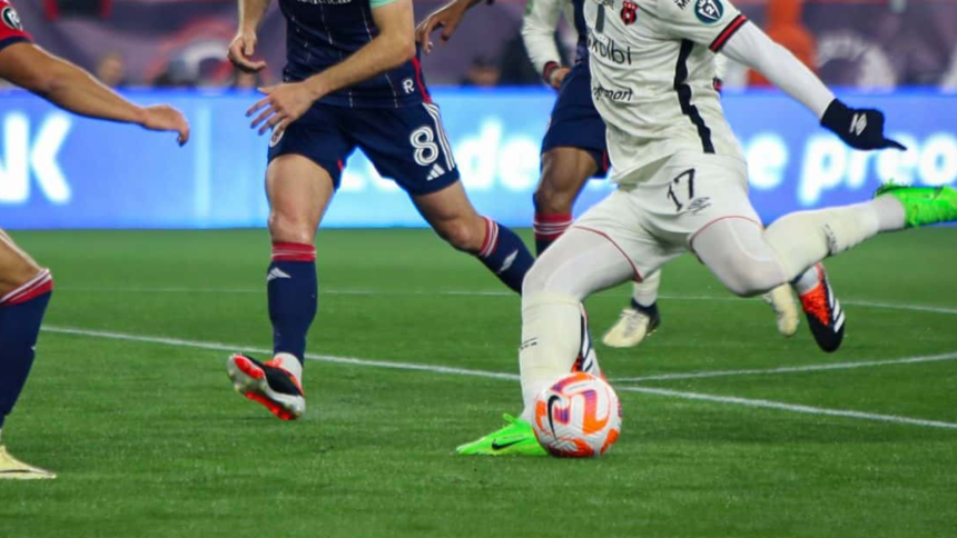 pensando en el duelo contra LAFC