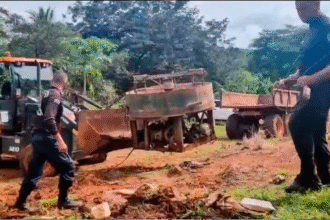 Fuerza Pública descubre máquina de minería ilegal en Upala