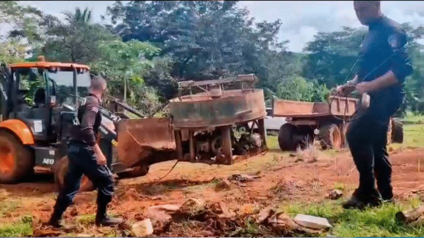 Fuerza Pública descubre máquina de minería ilegal en Upala