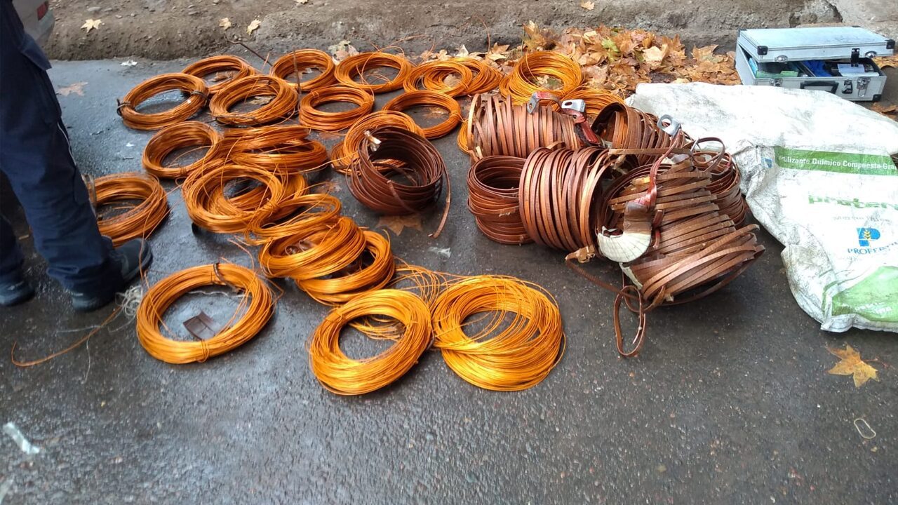 precio del cobre al alza y aumento de robos de cable que afectan la infraestructura eléctrica y la economía