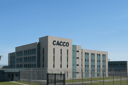 la colocación de la primera piedra de la megacárcel