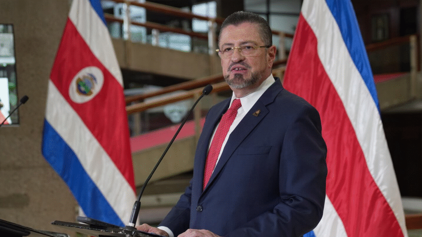 Presidente critica al TSE por silencio y lleva el caso a la Sala IV