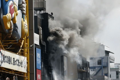 Bomberos mueren en incendio de Dotonbori en Osaka