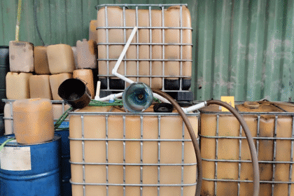 Imagen de robo de combustible en Orotina durante allanamiento