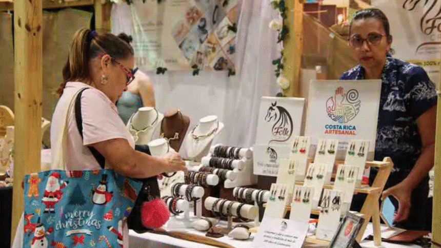 Imagen de Mercadito Navideño Salud en CENAC