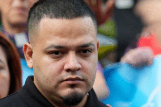 美国移民政策下误遣萨尔瓦多公民案件引发法律审查与人权争议，司法与行政出现冲突。