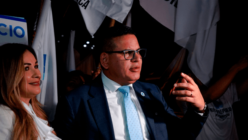  Fabricio Alvarado reclama a Teletica por posible exclusión