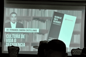 ¿Estamos perdiendo nuestros principios? Revelador éxito en la presentación del libro