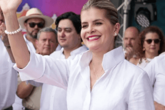 La presidenta Laura Fernández