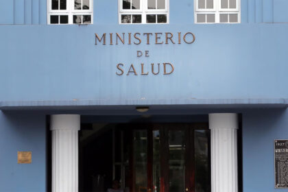 Salud suspende atención en Curridabat y Escazú