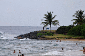 “Huracán Erin marejadas Bahamas y Outer Banks”