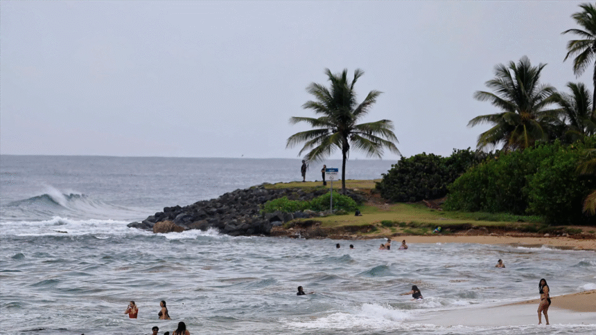 “Huracán Erin marejadas Bahamas y Outer Banks”