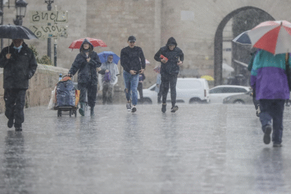 Aguaceros fuertes con tormenta