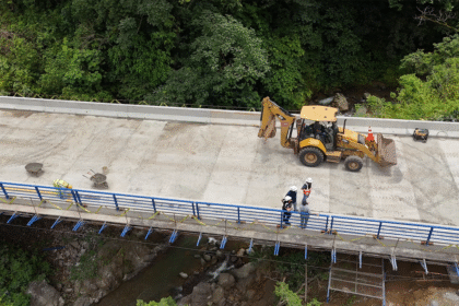 puente de 40 metros en Mora