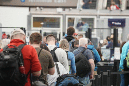 美国预算危机导致航班延误