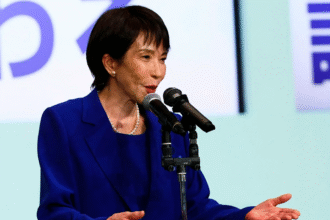Sanae Takaichi en conferencia tras la ruptura del gobierno japonés.