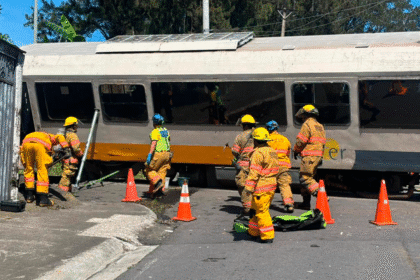 Colisión tren Tibás emergencia