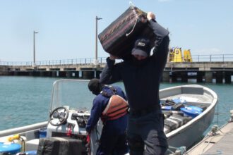 Investigación: Guardacostas incauta go fast con 2262 paquetes