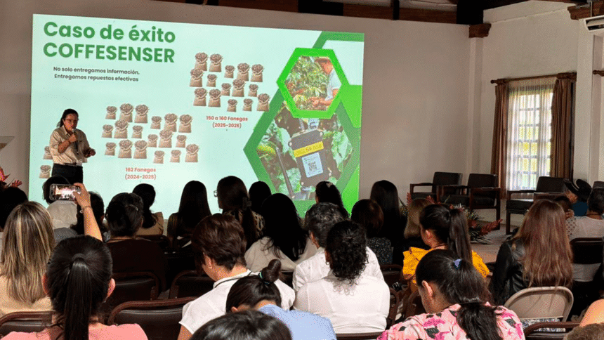 Imagen de Mujeres Cafetaleras en encuentro nacional ICAFE