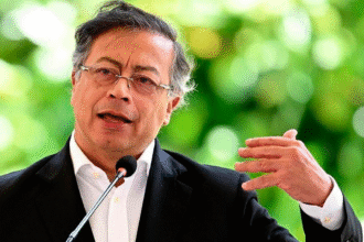 哥美关系紧张背景下的外交声明场景