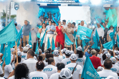 recibimiento Puntarenas Laura Fernández El Roble