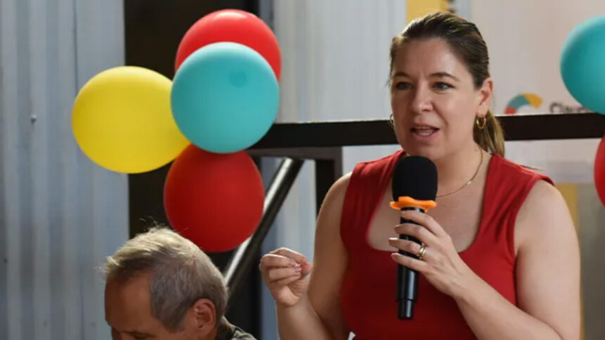 rechazo marca gira de Claudia Dobles al iniciar en Limón