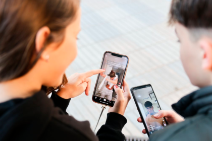 英国限制未成年人社交网络