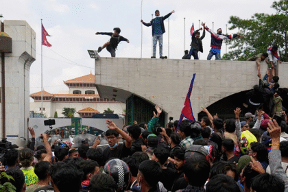 Protestas en Nepal con jóvenes en las calles