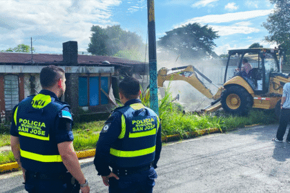 Policía Municipal San José demuele búnker en San Francisco de Dos Ríos.