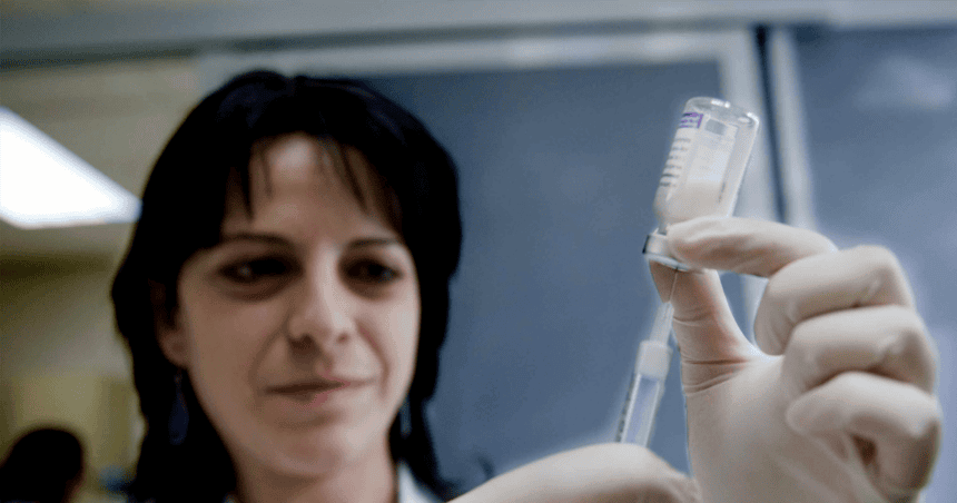 ¡Giro histórico! Panel de la FDA respalda la primera vacuna de ARNm de Moderna contra la gripe