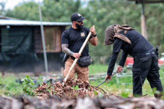 Agentes del OIJ durante el hallazgo de cuerpo en San Carlos, caso Ligia Faerrón.