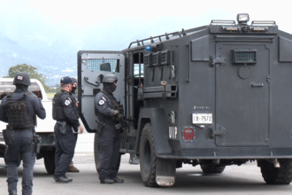 Policía extraditado a Estados Unidos por narcotráfico internacional.