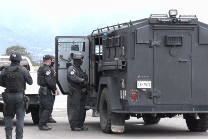 Policía extraditado a Estados Unidos por narcotráfico internacional.