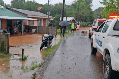 Emergencias por lluvias en el Caribe y zona norte: comunidades incomunicadas, accesos dañados y alerta verde vigente
