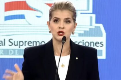 Laura Fernández busca acuerdos con diputados