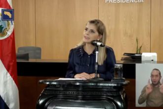 Jefa de política pide aprobar siete proyectos clave ya