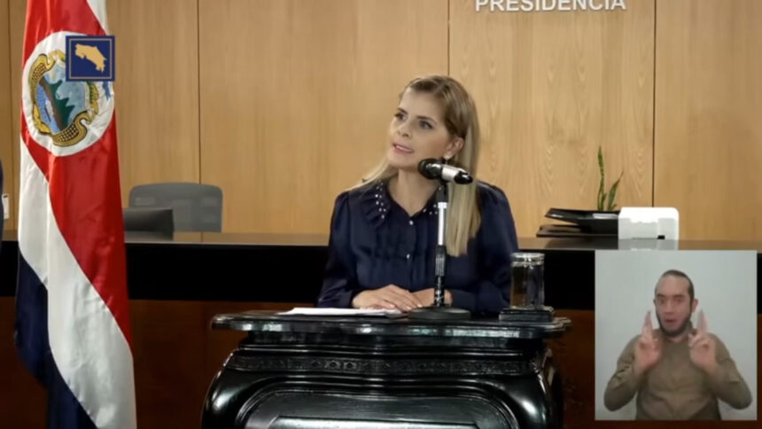 Jefa de política pide aprobar siete proyectos clave ya