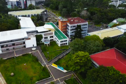 Autoridades de la UCR confirman que no hubo atacante activo tras amenaza por correo.