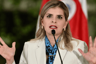 fotografias-presidenta-laura-fernandez-niega-nexo-investigado-extradicion