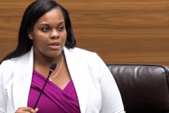 superavit-ward-ley-prohibir-cuentas-millonarias